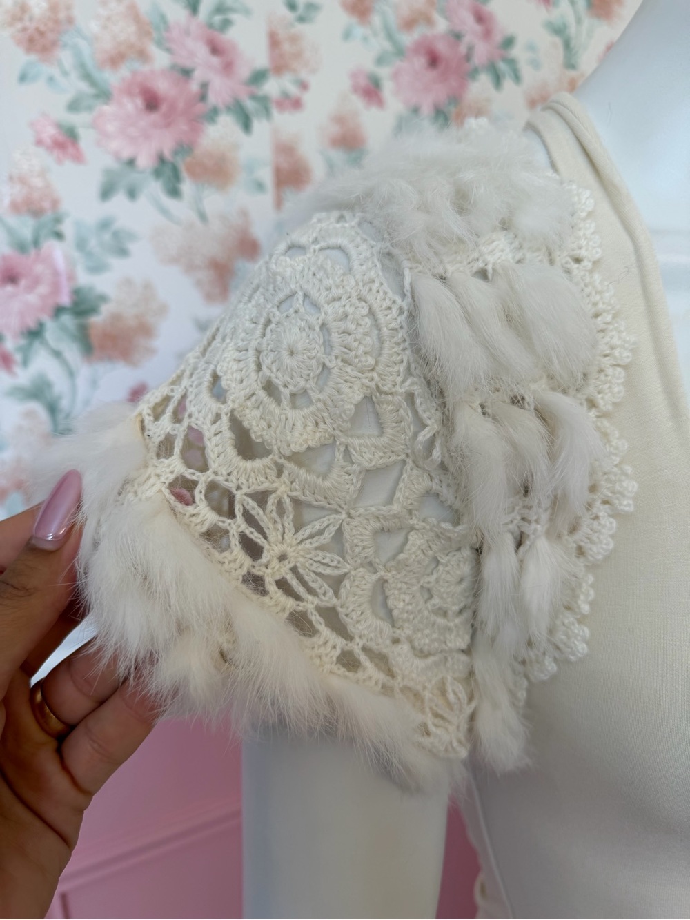 American Vintage Cream Lace Shrug Bolero - Picture 2 of 6
